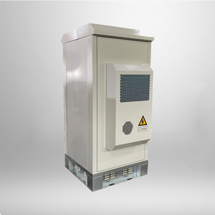 Outdoor telecom cabinet